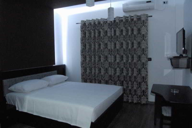 New Heaven Hotel Sarande Ngoại thất bức ảnh